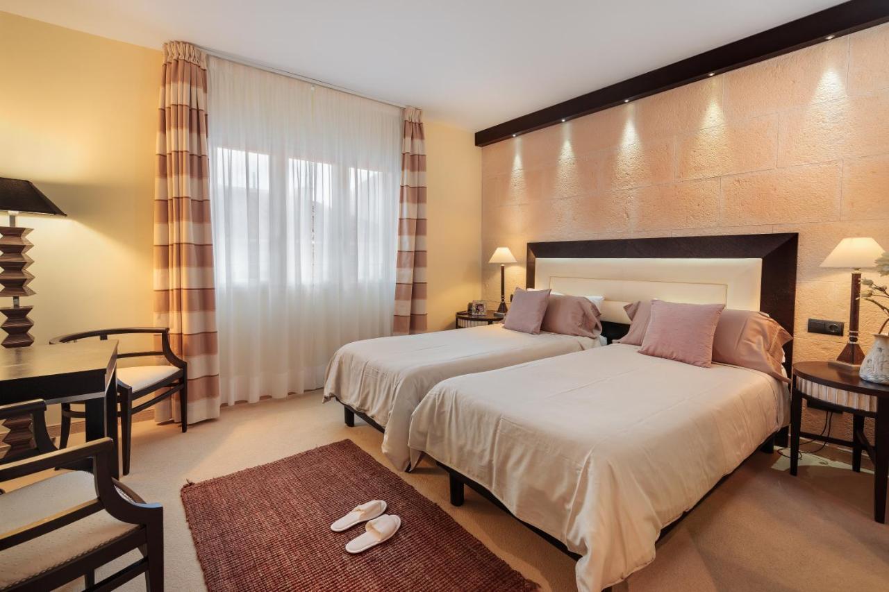 Hotel San Miguel Mahon  Bagian luar foto
