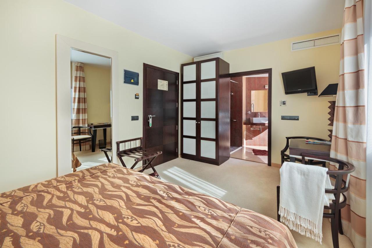 Hotel San Miguel Mahon  Bagian luar foto